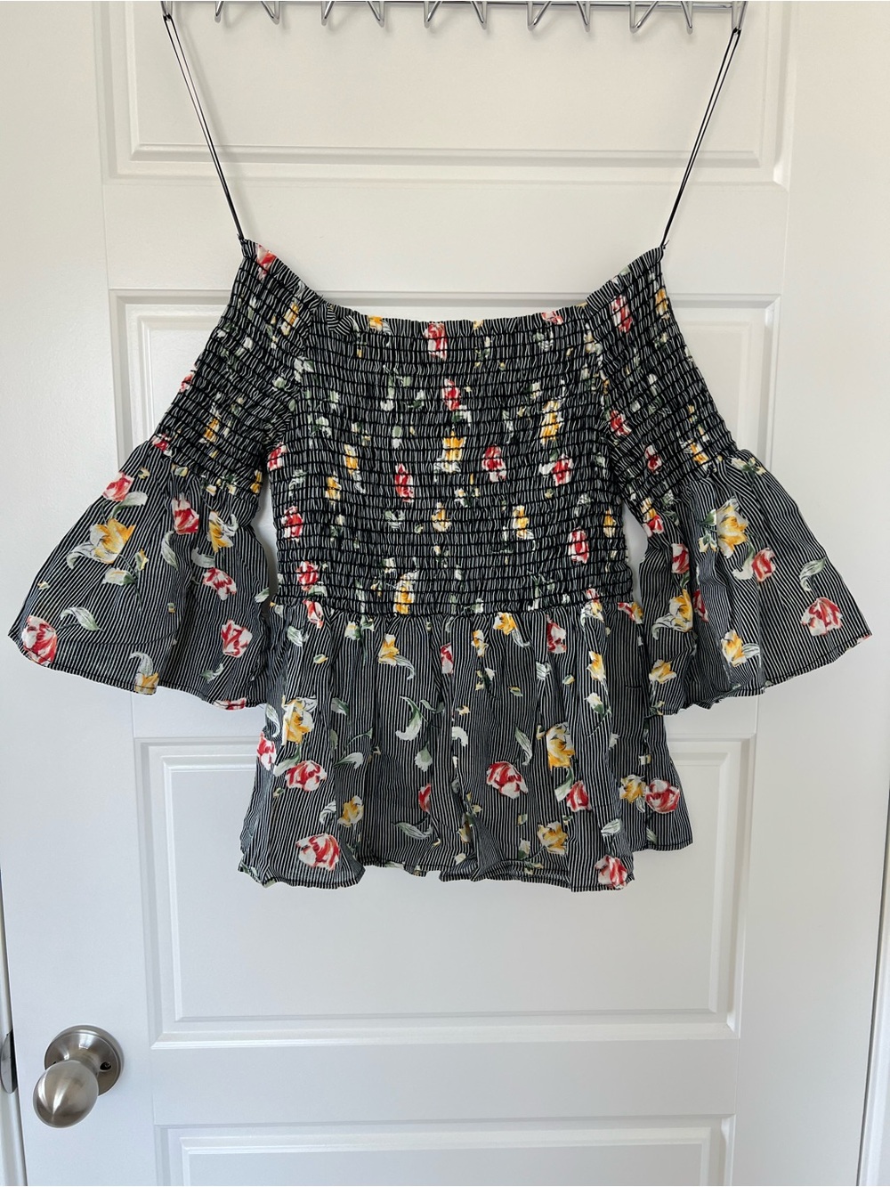 Basil & Lola // NWOT Women's Floral Smocked Off-Shoulder Peplum Top Small XSmall